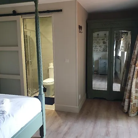 Bed & Breakfast La Maison Ronde Saint-Quentin-sur-Charente